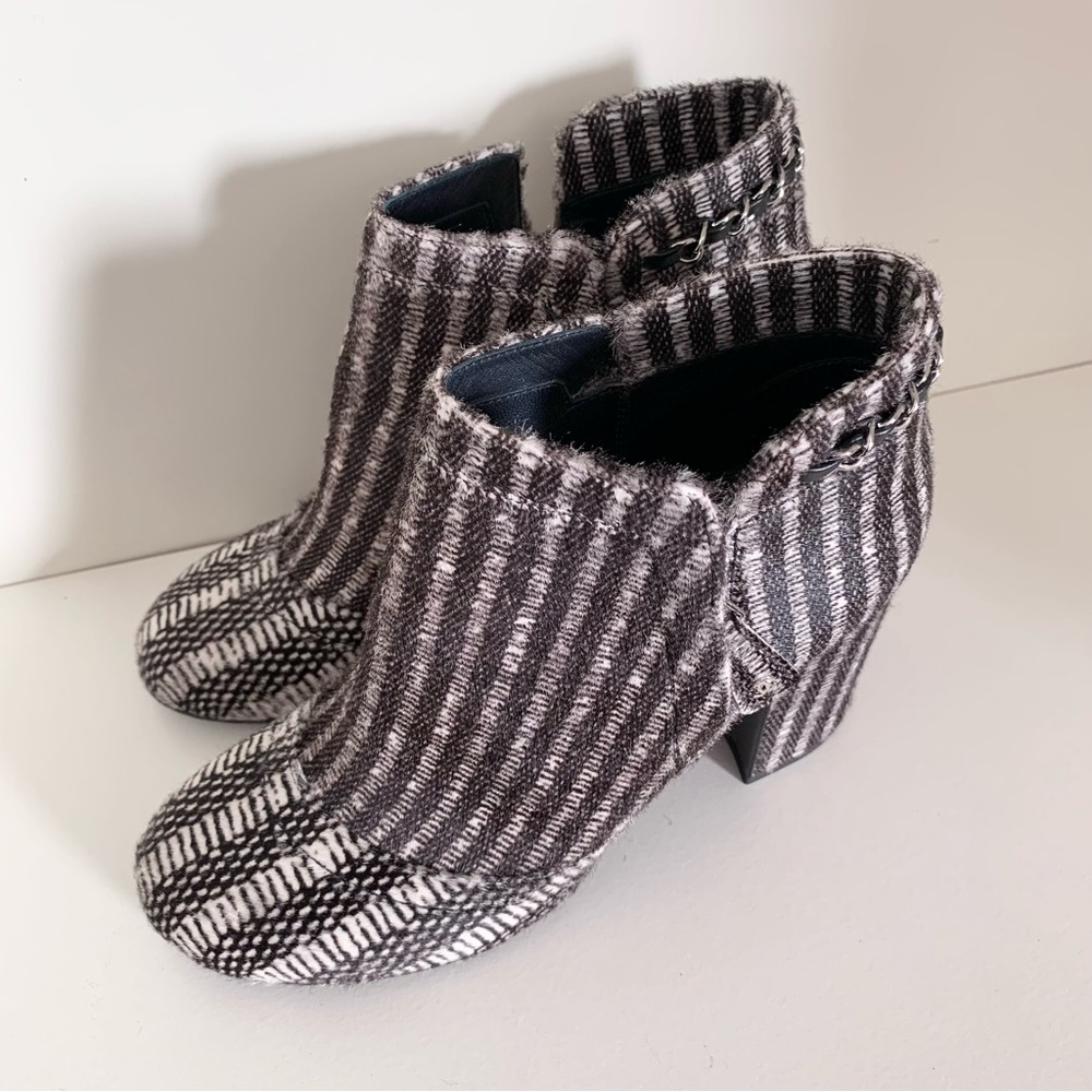 Chanel pony hair chain logo zipper booties - Picture 6 of 16